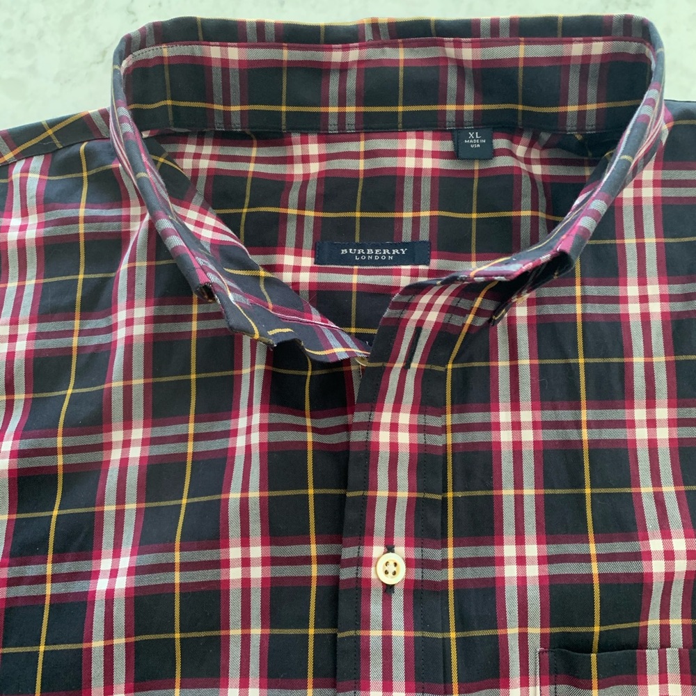 Burberry Men’s Shirt size XL